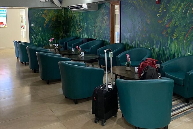 Departure VIP Lounge & Free transfer from Any Resort - The resort transfer: a private ride with a few comfort questions