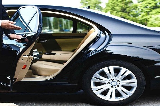 International Airport VIP Service(Expedited Arrival)& Free Transfer - No waiting - The weak points you should take seriously