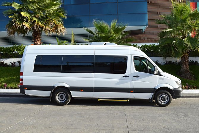 Private Arrival Transfer: Saint Lucia International Airport to Hotels - What the driver adds to the experience