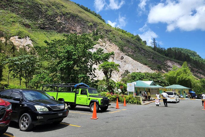 Private La Soufriere Drive-In Volcano Minibus Tour St Lucia - How the guide can shape the day