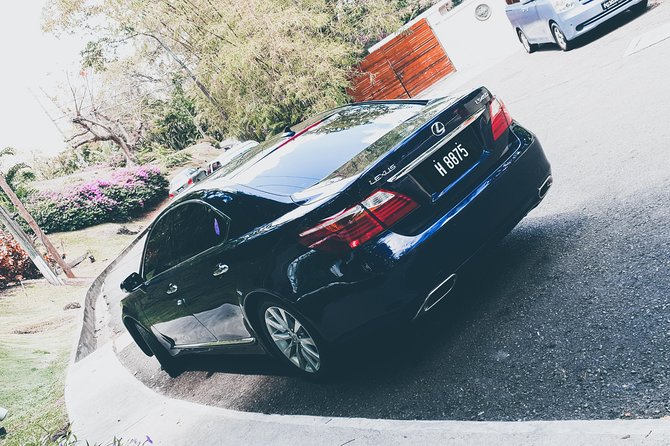 Private Luxury Transfer - Round Trip (Hewanorra International Airport UVF) - Meeting Your Driver at Hewanorra International Airport