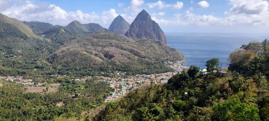 Saint Lucia: Soufriere Tour with Mud Bath and Waterfalls - Creole lunch at Beacon Restaurant