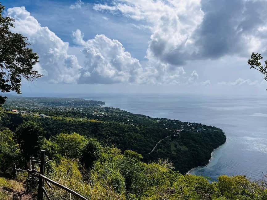 Saint Lucia: Tet Paul Nature Trail Hiking Tour & Beach - Views that reward a slower pace