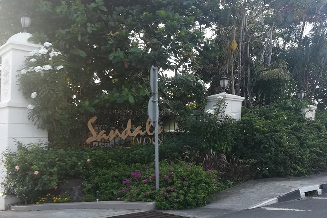 St Lucia Airport Transfer Hewanorra (UVF) to SANDALS Grande - Regency - Halcyon - A 75 to 90 minute introduction to St. Lucia