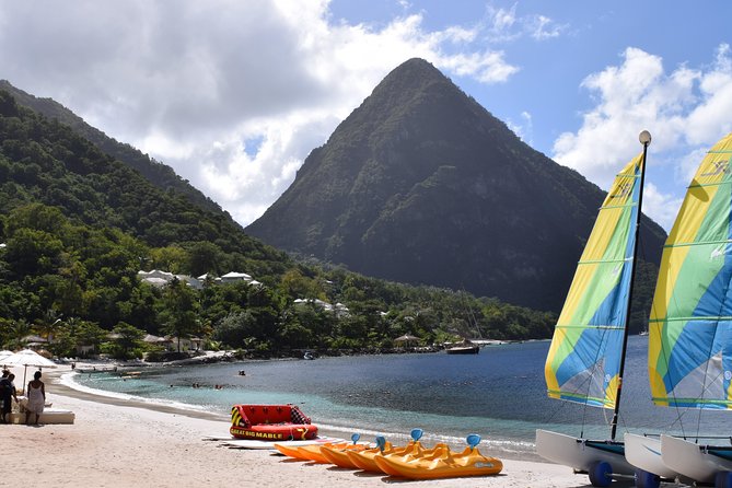 St. Lucia Private Airport & Hotel Transfers - Leaving Hewanorra Airport without the taxi scramble