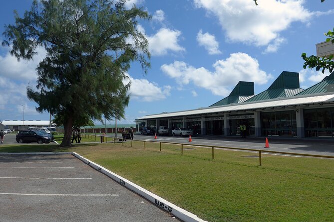 St. Lucia Private Airport Transfers from UVF (GROUPS of 4) - What the driver adds to the journey