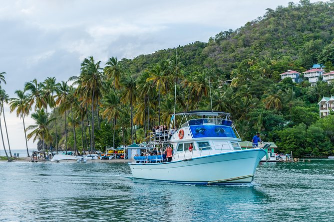 St Lucia Roundtrip Transfer: Hewanorra International Airport - Who gets the best value from the $22 price