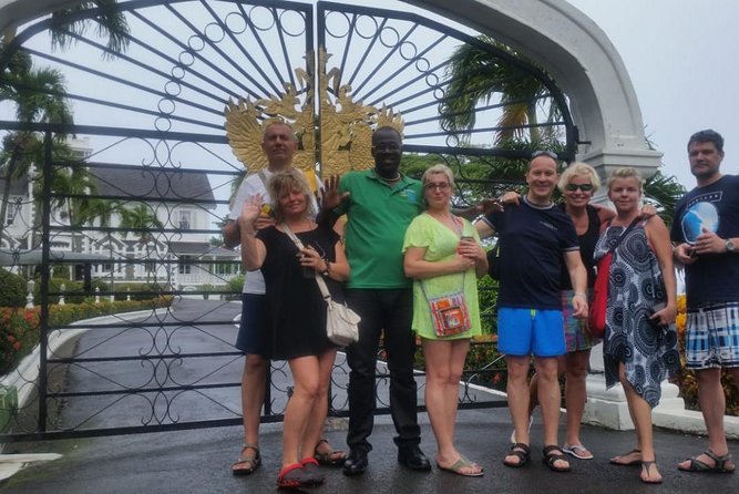 Trip to Soufiere: Volcano, Twin Pitons, Waterfall, Mud Bath & Botanical Garden - Rum, art, and everyday St. Lucia along the route