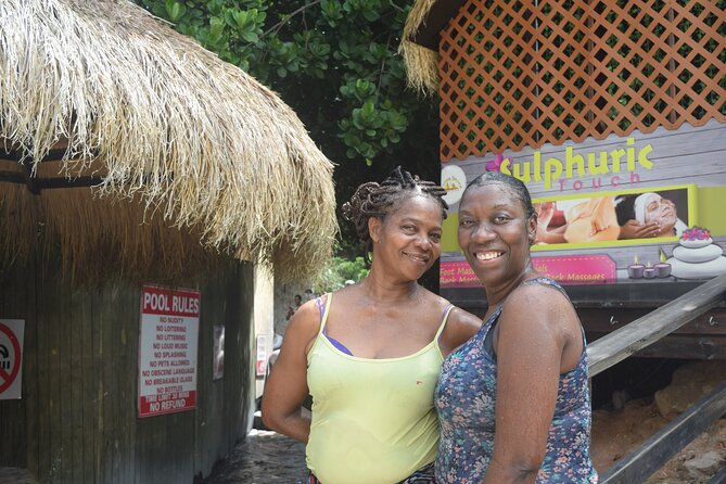 Volcanic Tour and Botanical Gardens - Guide service and the personal touches